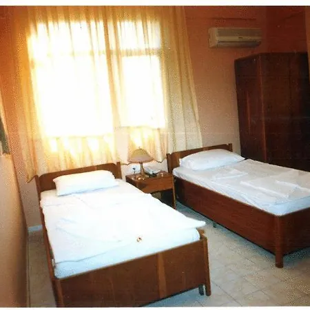 Otel World 2*