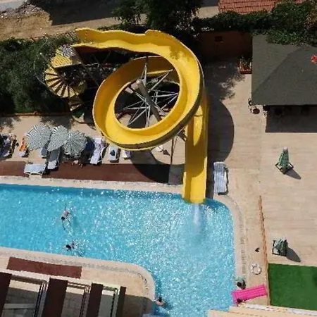 Otel World 2*